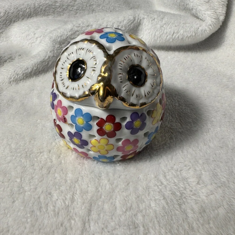 Pair Ceramic Owl Luminary Candle Holders Floral Gold Accent Lidded Decor